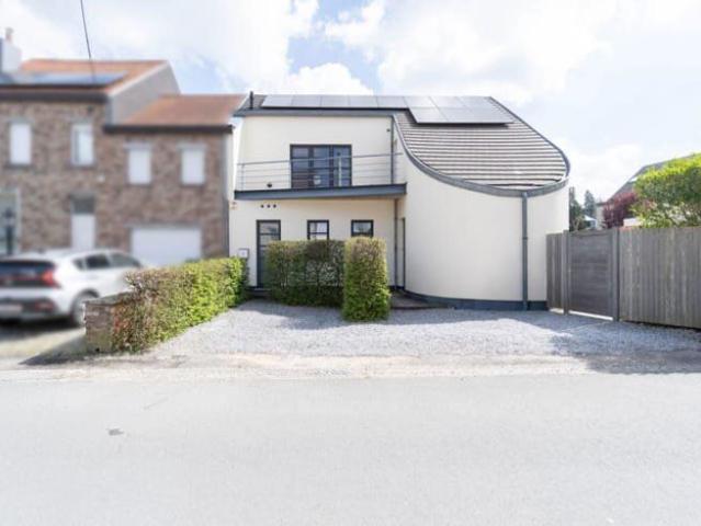 MAISON 3 CH. DANS QUARTIER RECHERCHE