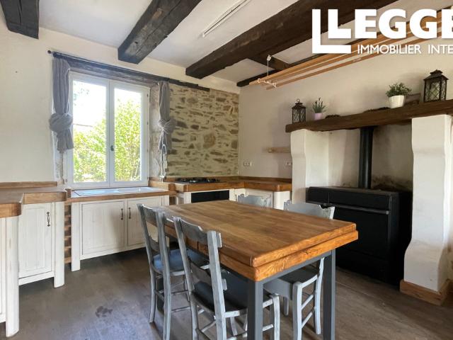 Maison 3 ch rénovée avec soin, dans un hameau calme près d'Oradour sur Vayres, avec combles aménagés