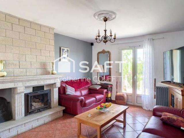 MAISON 3 CH + sudio / grand jardin avec piscine