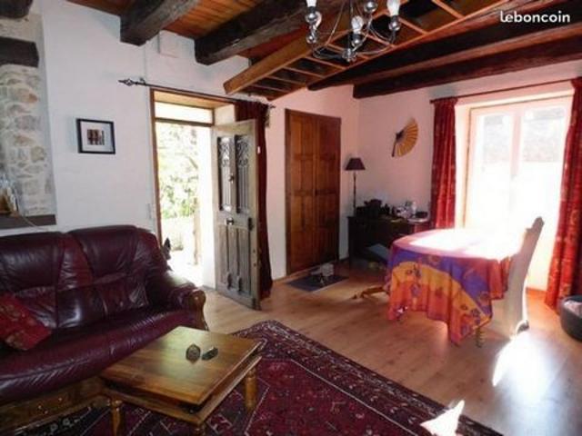 Maison 3 chambres, 2 salles d'eau, grange garages