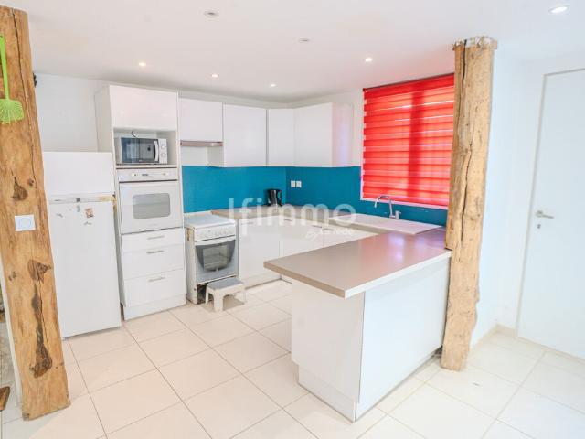 Maison 3 chambres, 3 salles d’eau/bain, cour et garage – Mayrevi