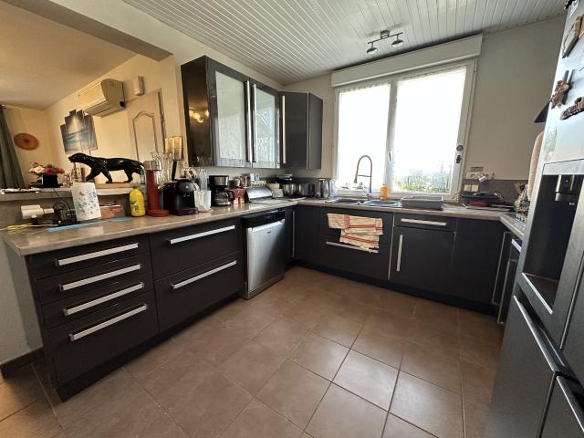 MAISON 3 CHAMBRES AU CALME AVEC GARAGE ET TERRAIN