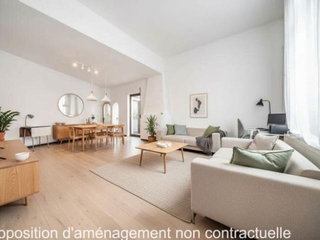 Maison 3 chambres avec cour et emplacement voiture sécurisé