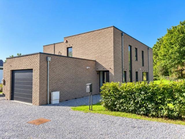 Maison 3 chambres avec garage et jardin à Welkenraedt