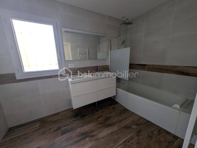 MAISON 3 CHAMBRES AVEC JARDIN ET GARAGE PROCHE HAUTE ET BASSE GO
