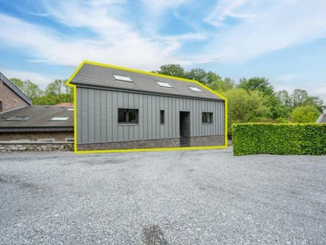 Maison 3 chambres avec parking, terrasse, et jardin commun