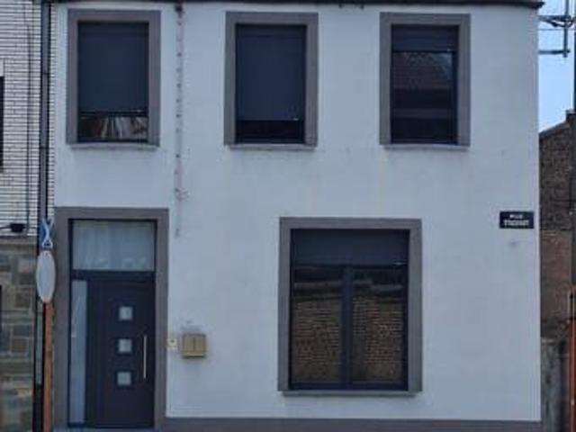 Maison 3 chambres, Charleroi, 150m², Peb C