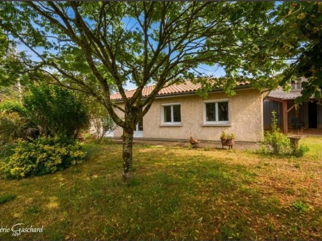 Maison 3 chambres et dépendances à Sablons Gironde 83m² Sablons