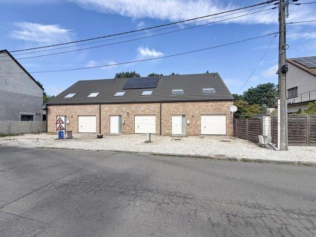 MAISON 3 CHAMBRES GARAGE ET JARDIN