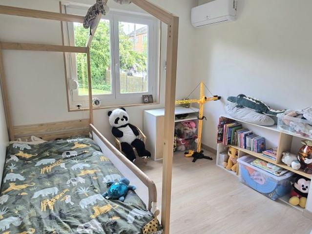 Maison 3 chambres, jardin, garage dans un parfait état