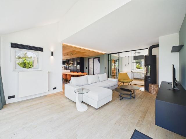Maison 3 chambres, meublée, au confort de haut standing