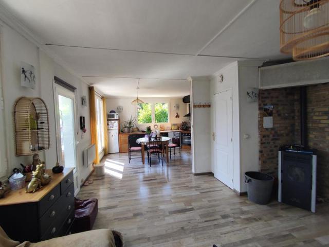 Maison 3 chambres plus bureau, 2 salles d'eaux
