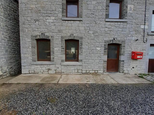 Maison 3 façades à louer à 5503 Taviet Sorinnes