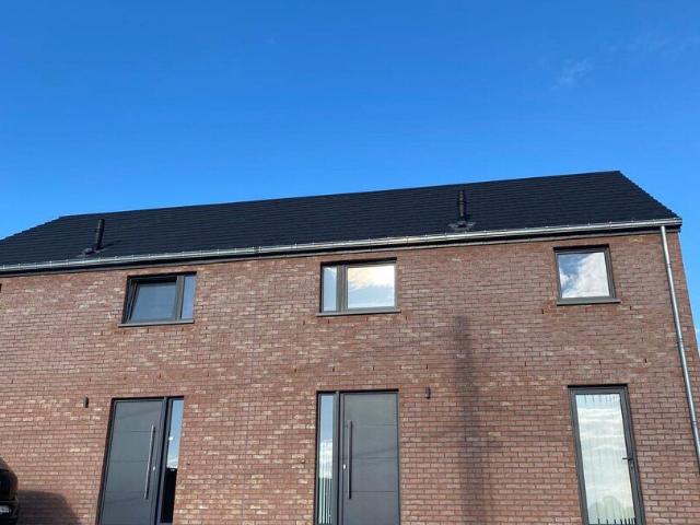 Maison 3 façades 3 ch. avec jardin – PEB A – 1.350 €