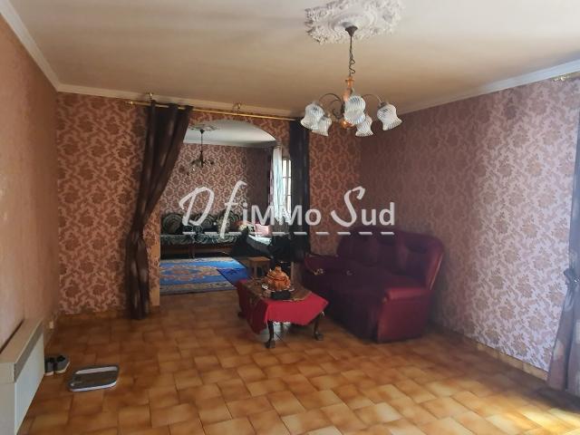 Maison 3 faces de 123 m2 en R+1 + Véranda avec 2 garages et. 123m² Narbonne