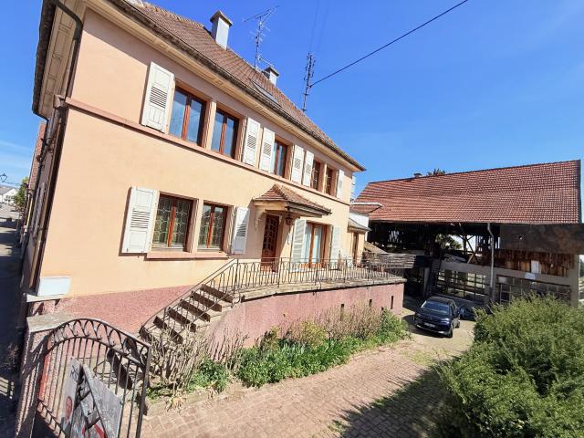 Maison 3 niveaux de 176m2 env. Annexe de 500m2 sur 3 niveaux Terrain de 830m2