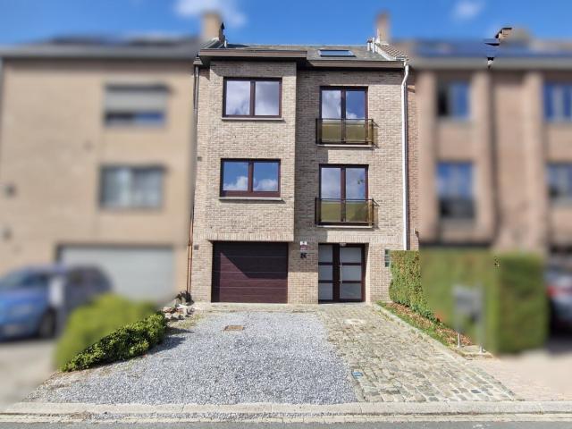 Maison 3 ou 4 chambres, de 250m², quartier calme