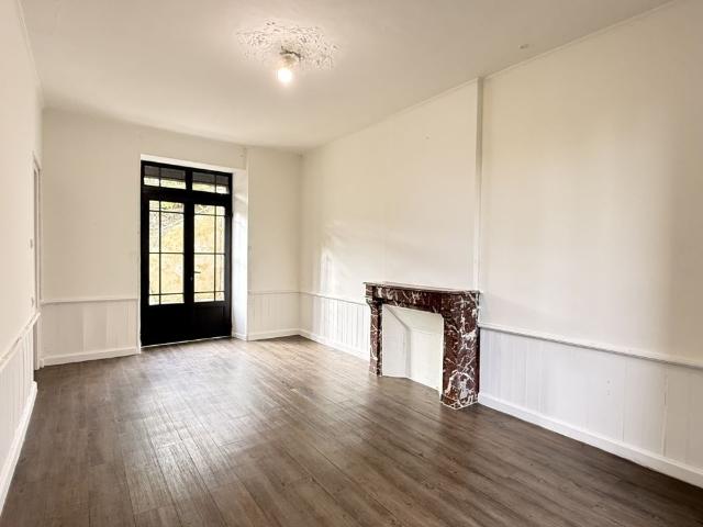 Maison 3 pièce s 2 chambre s 105.4 m²