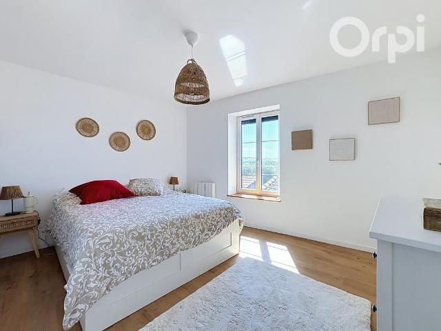 Maison 3 pièces, 104 m² à louer à Mur sur Allier 63111