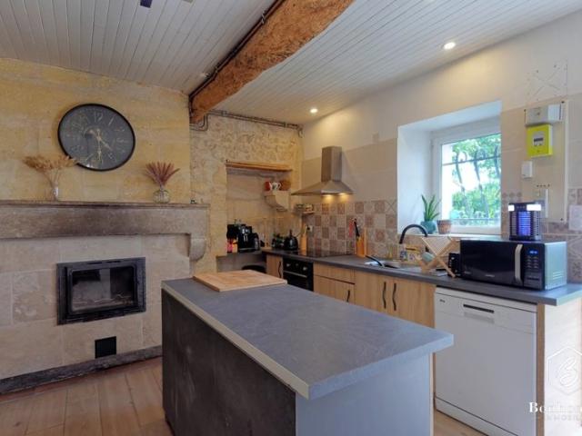 Maison 3 pièces 105m2 LESTIAC SUR GARONNE