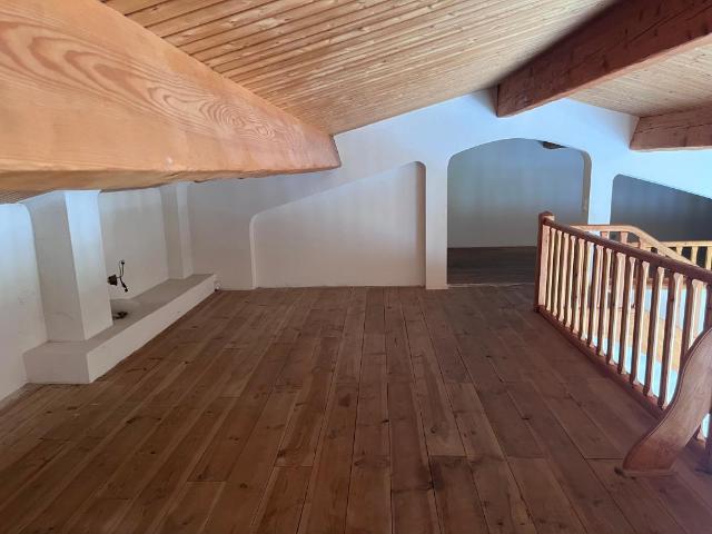 Maison 3 pièces, 106 m² à louer à Gréoux les Bains 04800