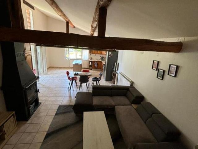 Maison 3 pièces, 106 m² à louer à Thil 31530