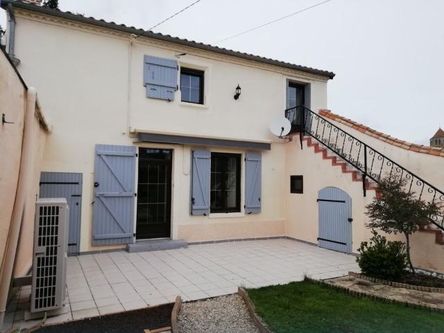 Maison 3 pièces, 107 m² à louer à Airvault 79600