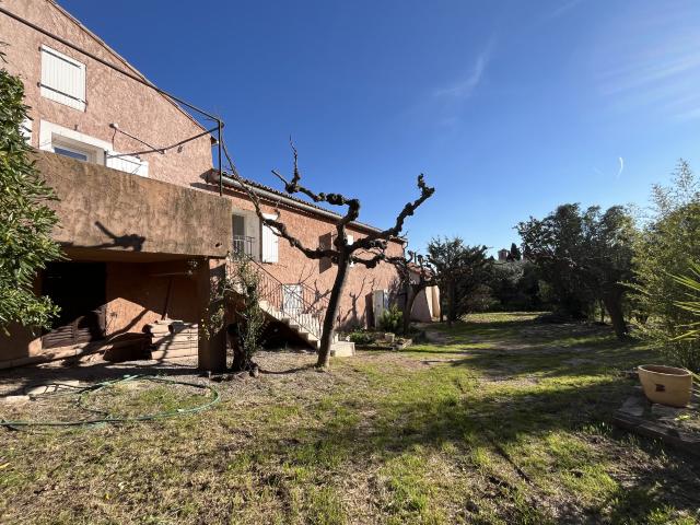 Maison 3 pièces, 102 m² à louer à Puget Ville 83390