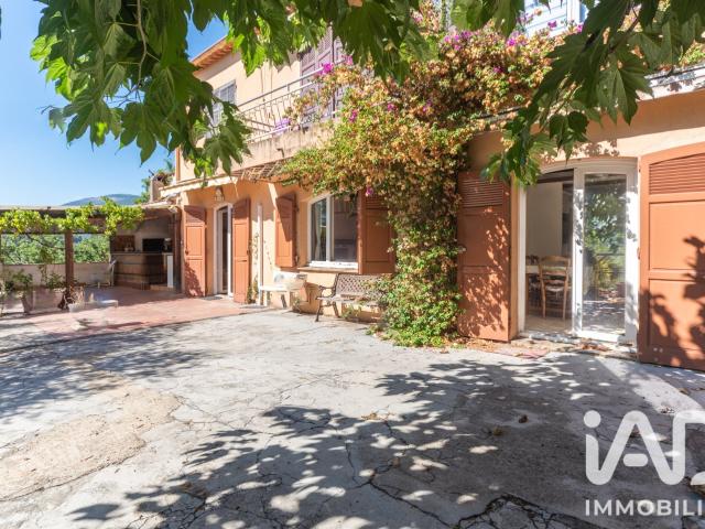 Maison 3 pièces 118 m²