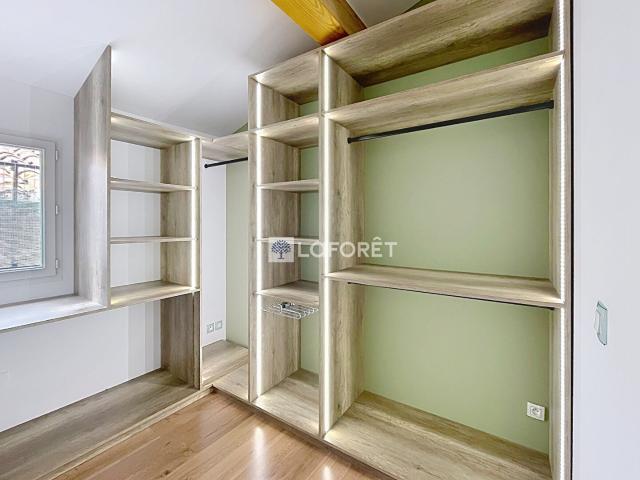 Maison 3 pièces, 111 m² à louer à Saint Estève 66240