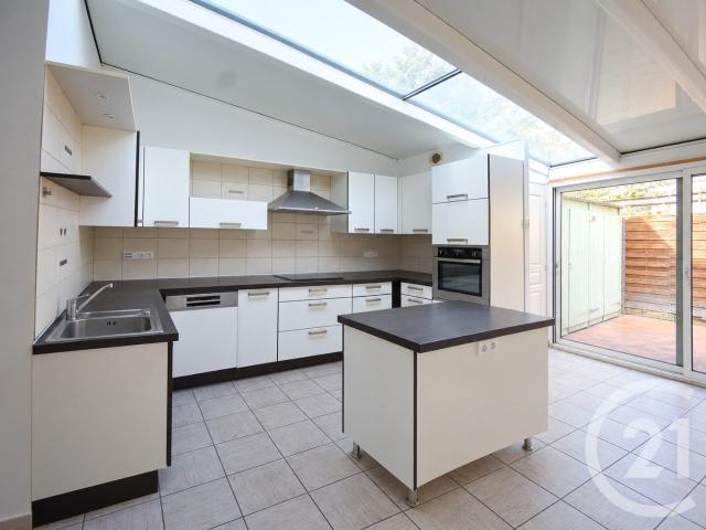 Maison 3 pièces 121 m²