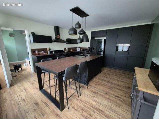 Maison 3 pièces 122 m²