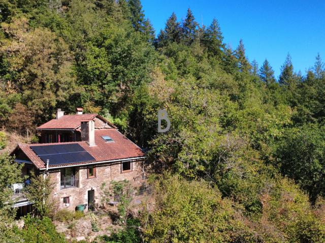 Maison 3 pièces 146 m²
