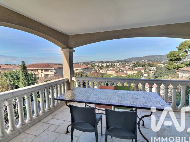 Maison 3 pièces 147 m²