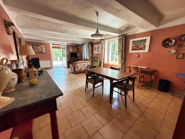 Maison 3 pièces 140 m²
