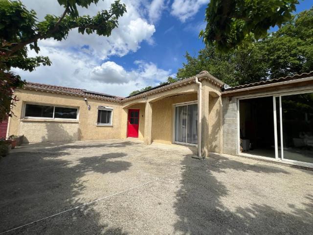 Maison 3 pièces, 140 m² à louer à Grane 26400