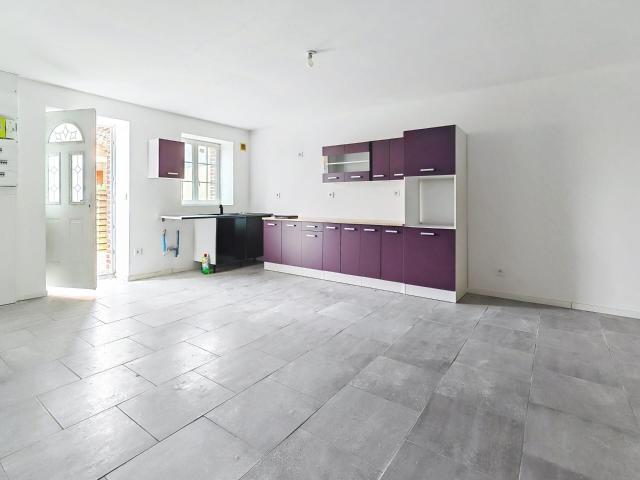 Maison 3 pièces, 160 m² à louer à Condé sur l'Escaut 59163