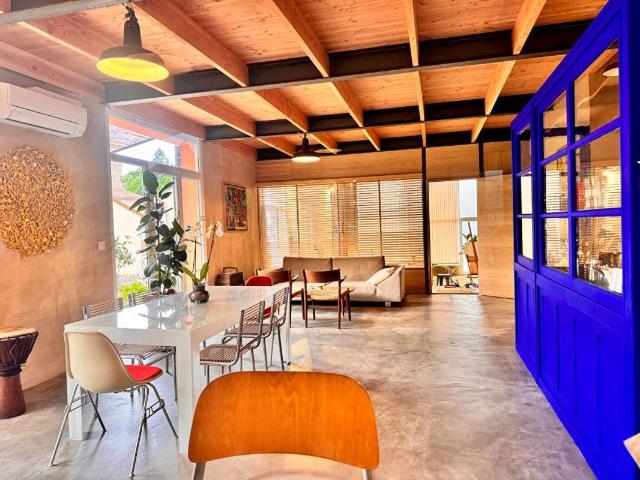 Maison 3 pièces 195 m²