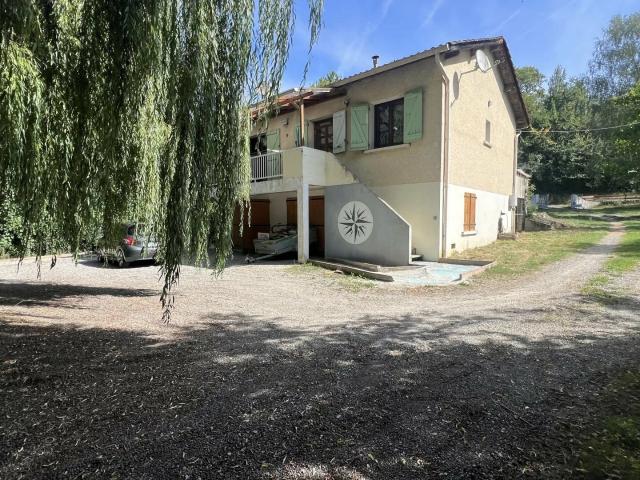 Maison 3 pièces 190 m²