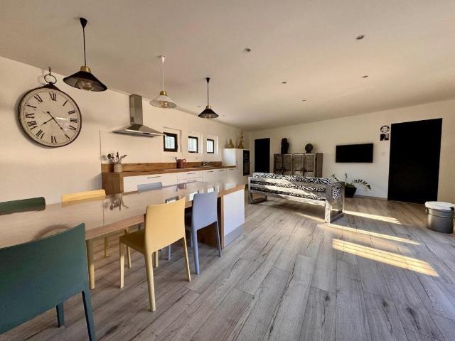Maison 3 pièces 200 m²