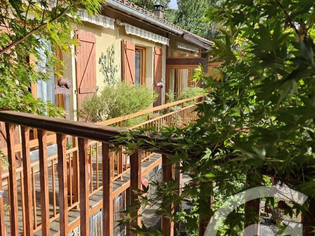 Maison 12 pièces 223 m²