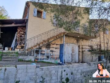 Maison 3 pièces 260 m²
