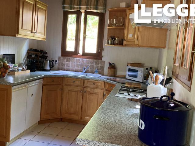 MAISON 3 PIÈCES – 2 CHAMBRES – SITUÉE SUR PARCOURS DE GOLF 18 TROUS: AIR CONDITIONNE