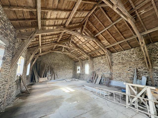 Maison 3 pièces 300 m²