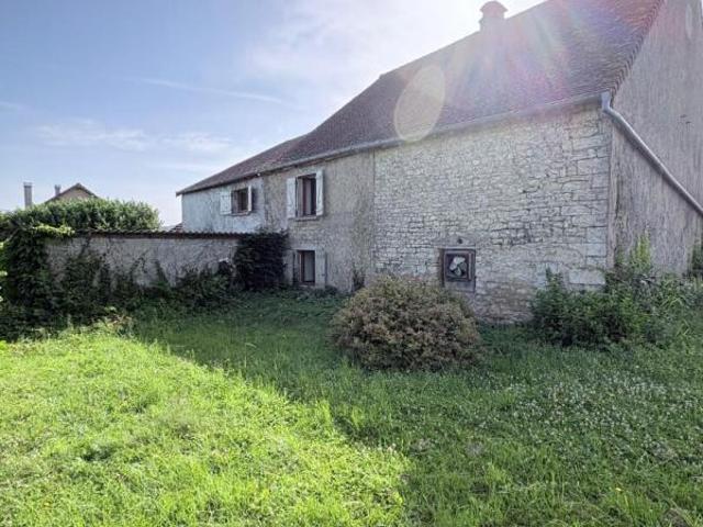 Maison 3 pièces 300 m²