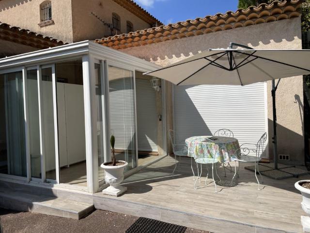 Maison 3 pièces, 40 m² à louer à Saint Raphaël 83530