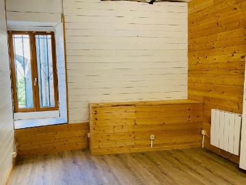 Maison 3 pièces, 44 m² à louer à Grambois 84240
