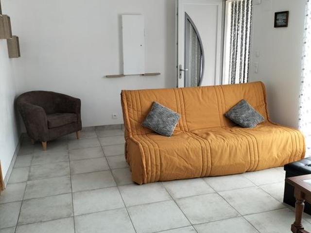 Maison 3 pièces, 45 m² à louer à Capestang 34310