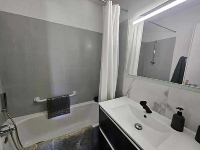 Maison 3 pièces, 46 m² à louer à Saint Saturnin lès Avignon 84450