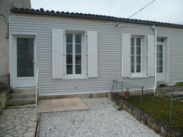 Maison 3 pièces, 48 m² à louer à Saintes 17100